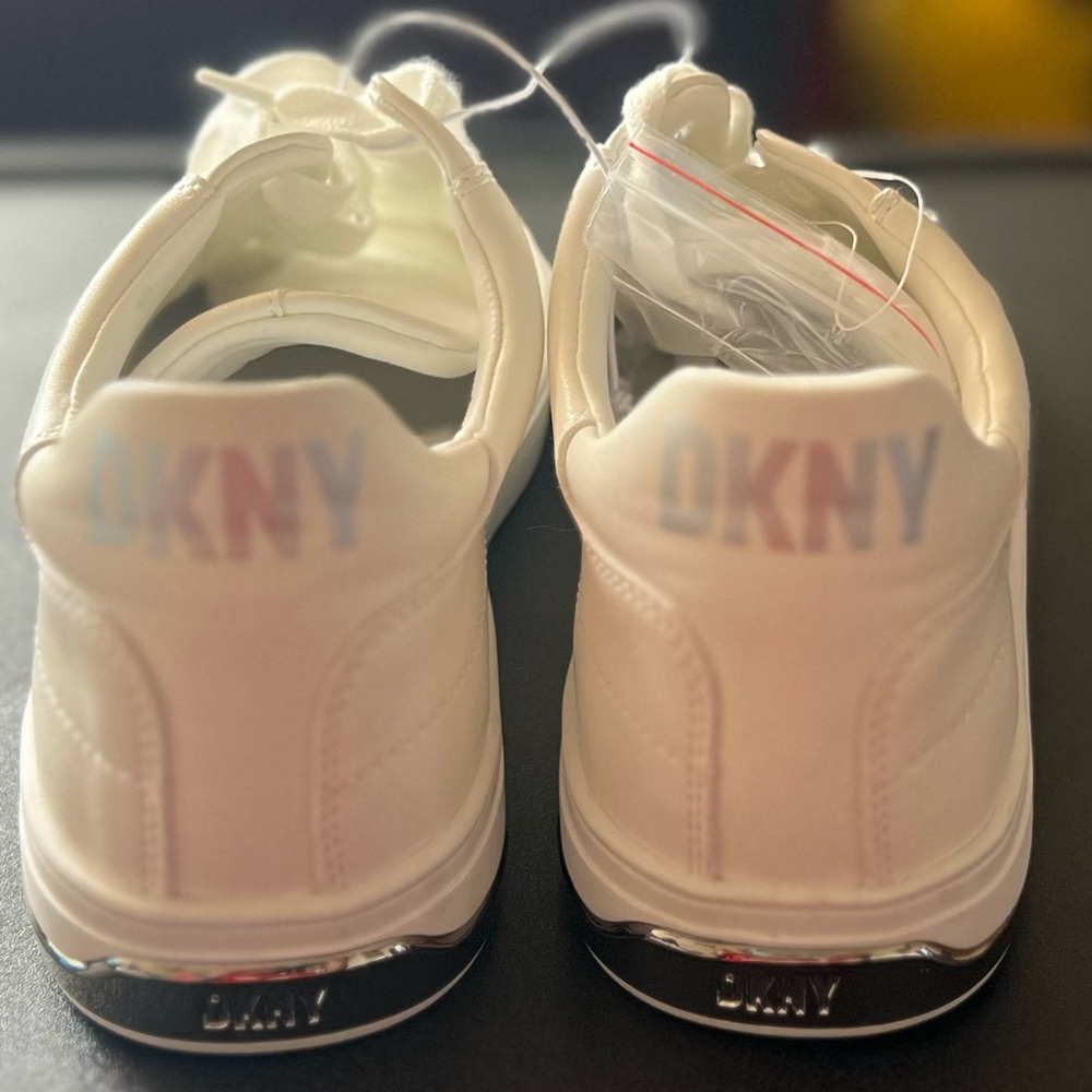 DKNY Adira Sneaker - Women's - Picture 4 of 5